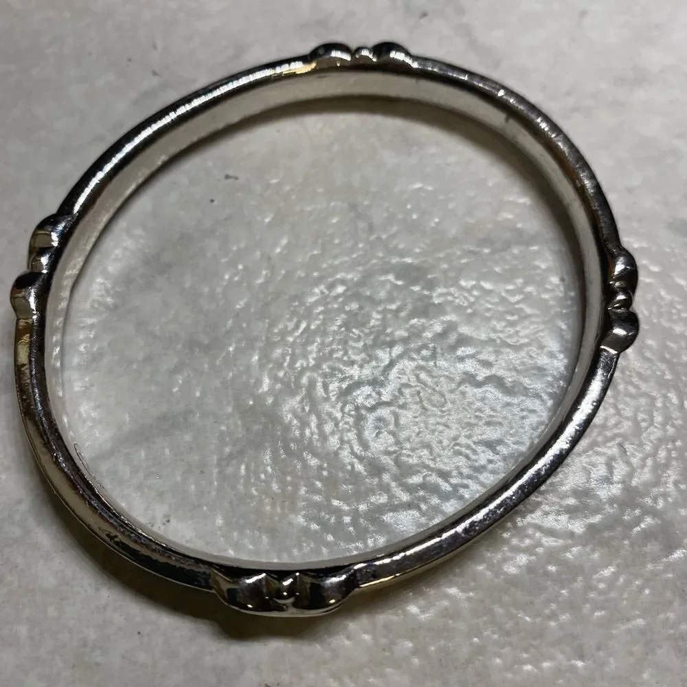 VINTAGE Trifari bangle bracelet